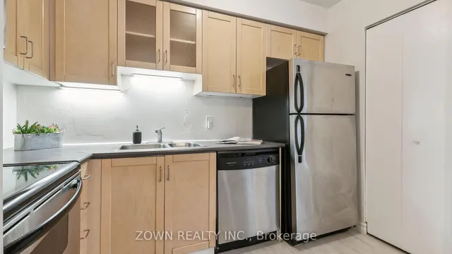 Additional image 35 of 54 East Liberty St Unit 1044