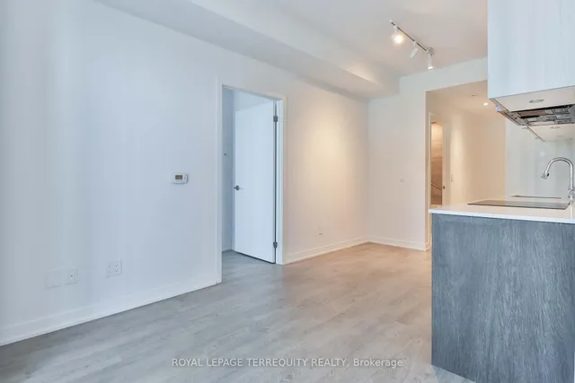 Additional image 8 of 1926 Lake Shore Blvd Unit 1212