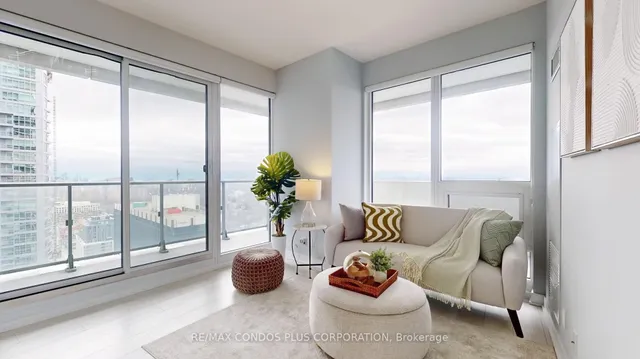 Additional image 3 of 2221 Yonge St Unit 2508