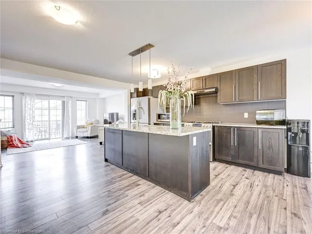 Additional image 19 of 224 Thomas Slee Dr