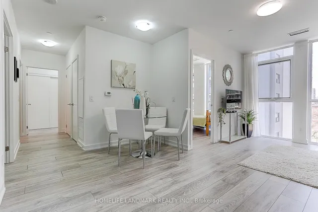 Additional image 14 of 159 Wellesley St Unit 401