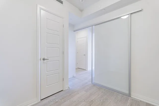 Additional image 20 of 1415 Dundas St Unit 415