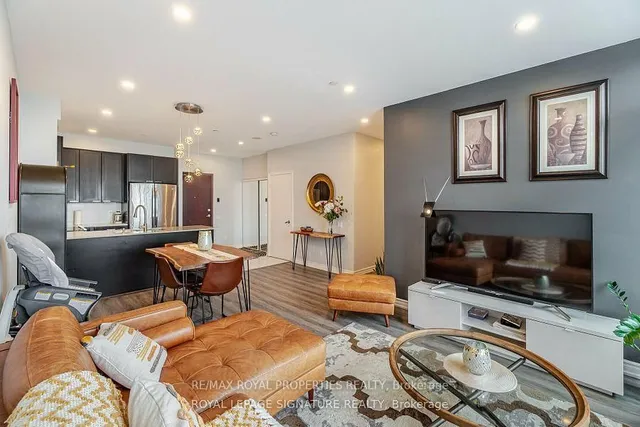 Additional image 29 of 1328 Birchmount Rd Unit Ph01