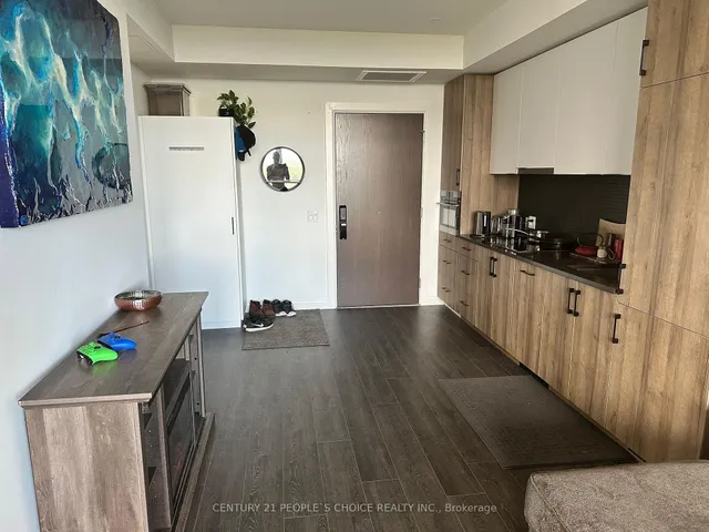 Additional image 2 of 741 King St Unit 901