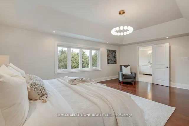 Additional image 25 of 393 CLAREMONT Cres