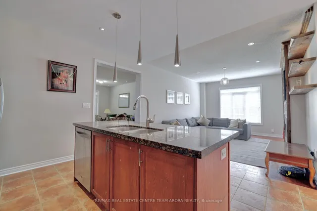 Additional image 18 of 61 Sky Harbour Dr