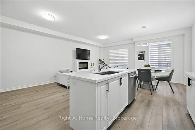 Additional image 17 of 465 Dundas St