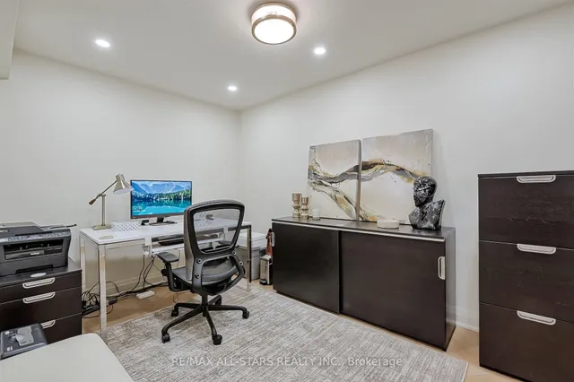 Additional image 33 of 61 Hill Cres