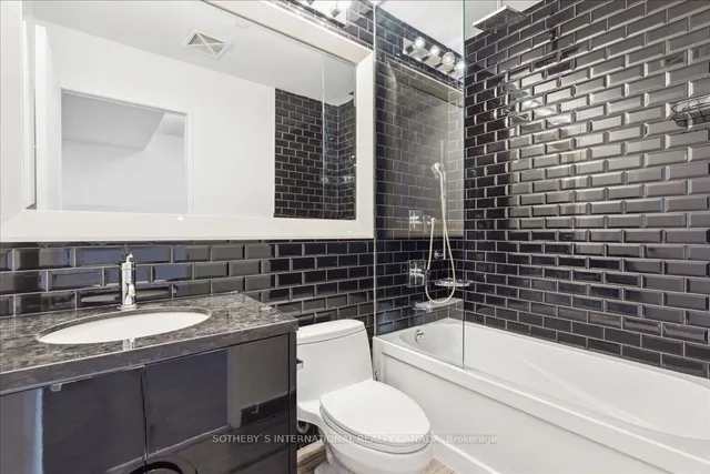 Additional image 22 of 90 Park Lawn Rd Unit 915