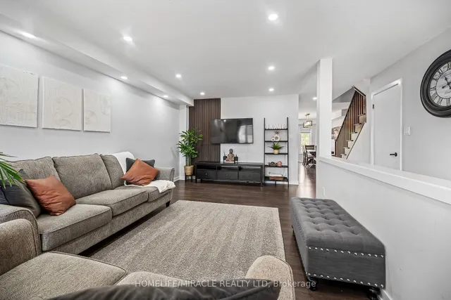 Additional image 31 of 66 Crafter Cres