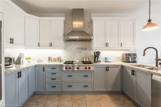 Additional image 18 of 19 Hazelton Ave