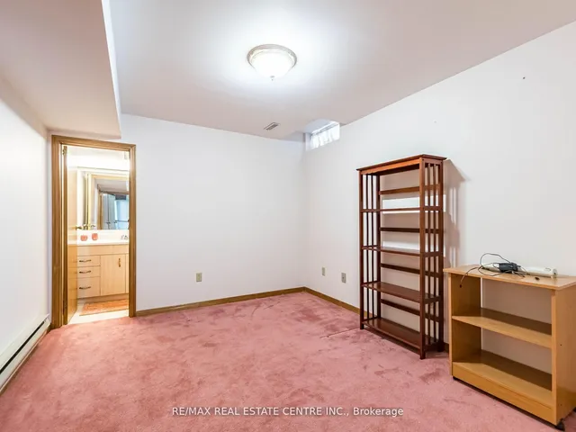 Additional image 40 of 34 Inverary Dr