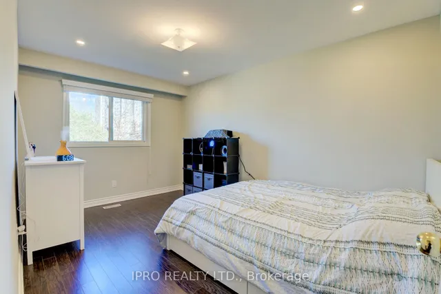 Additional image 16 of 208 Meadows Blvd