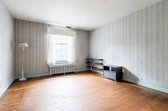 Additional image 26 of 142 Aberdeen Ave