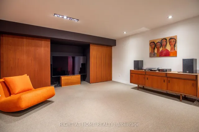 Additional image 40 of 694 Richmond St