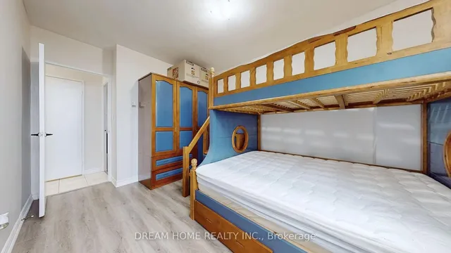 Additional image 26 of 5 Massey Sq Unit 1815