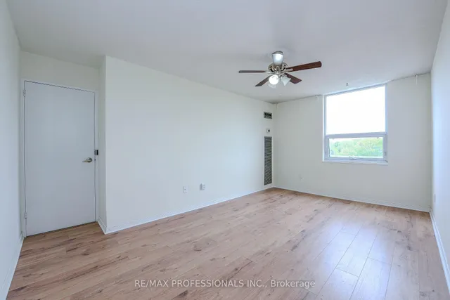 Additional image 27 of 362 The East Mall N/A Unit 302