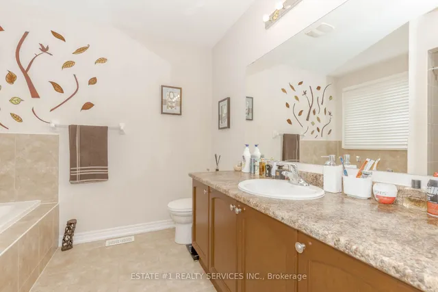 Additional image 31 of 50 Young Dr