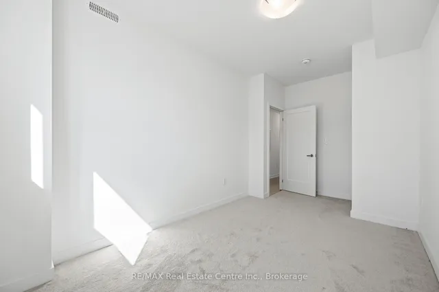 Additional image 23 of 20 Palace St Unit E8