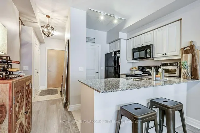 Additional image 6 of 58 Marine Parade Dr Unit 806