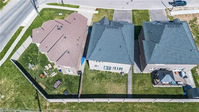 Additional image 50 of 8 Cesar Pl