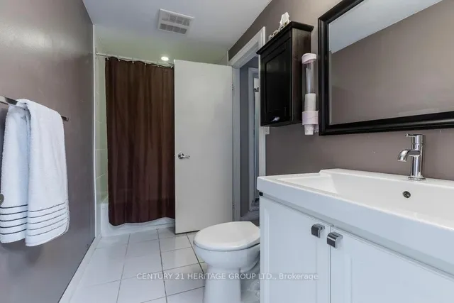 Additional image 41 of 2202 PEMBROKE Crt