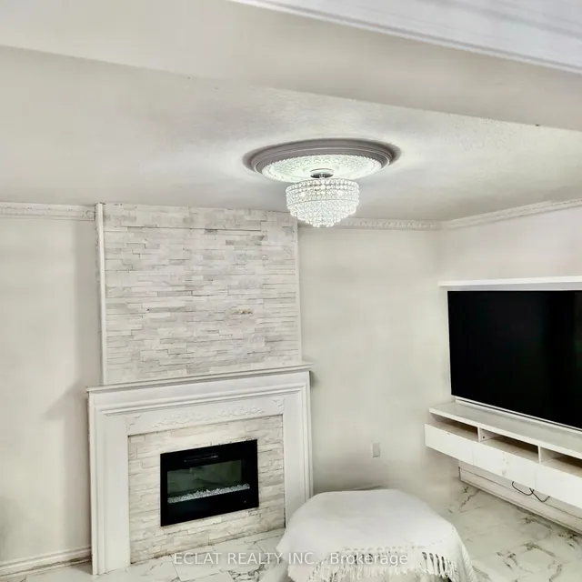 Additional image 13 of 23 Riehm St