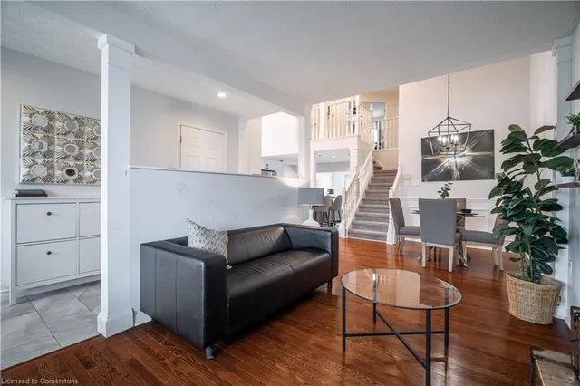 Additional image 5 of 304 Acadia Dr