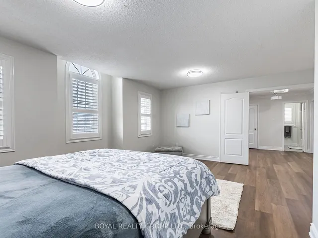 Additional image 26 of 13 Crevice Gate