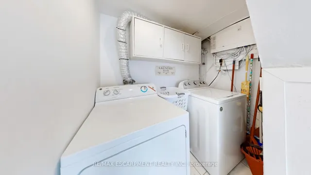 Additional image 36 of 527 Victoria Park Ave