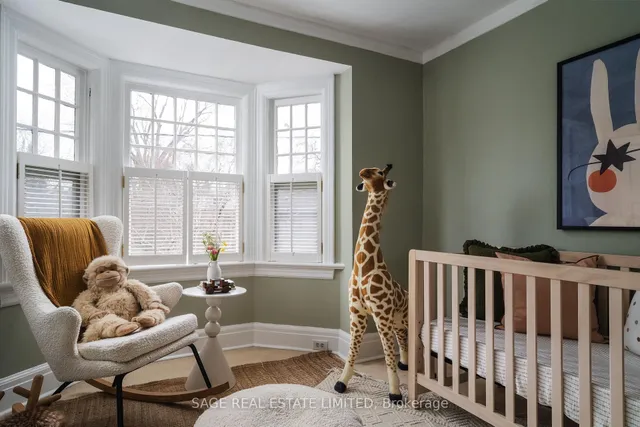 Additional image 24 of 57 Castle Frank Rd