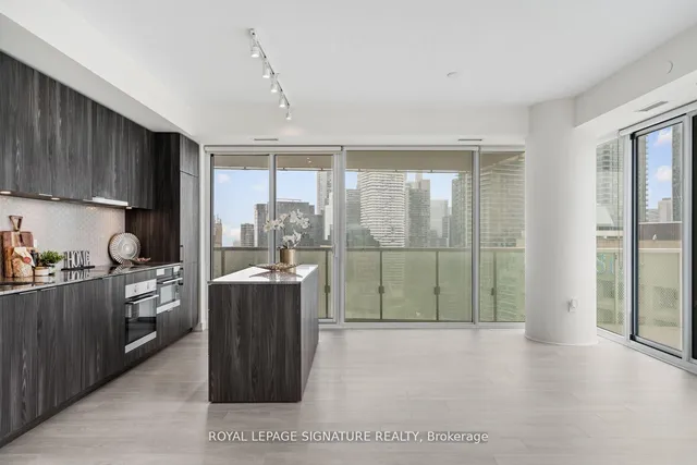 Additional image 12 of 15 Queens Quay Unit 3305