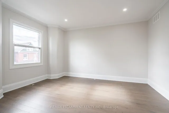 Additional image 19 of 57 Madison Ave