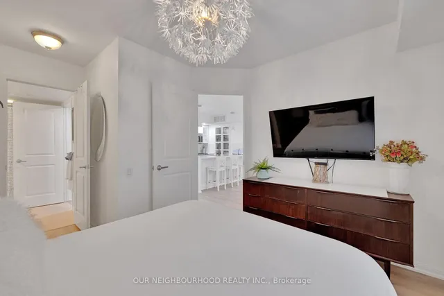 Additional image 20 of 93 The Queensway Ave Unit TH60