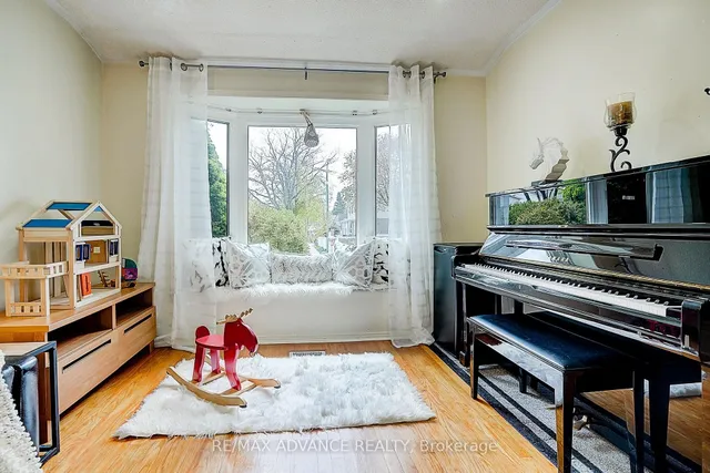 Additional image 4 of 86 Placentia Blvd