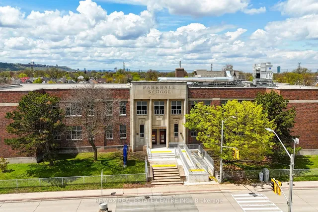 Additional image 46 of 182 Glennie Ave