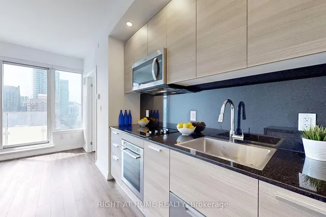 Additional image 17 of 75 Canterbury Pl Unit 1606