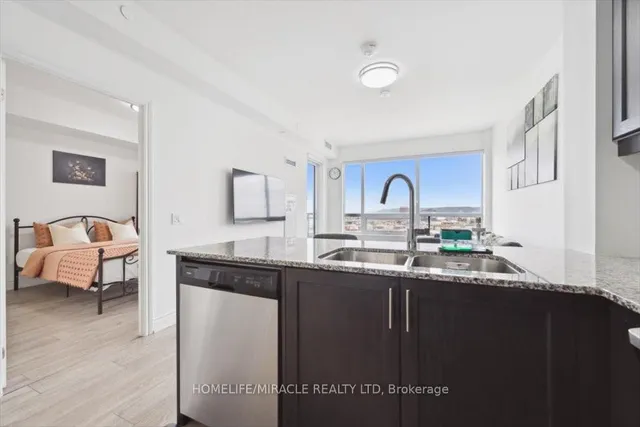 Additional image 8 of 1050 Main St Unit 819