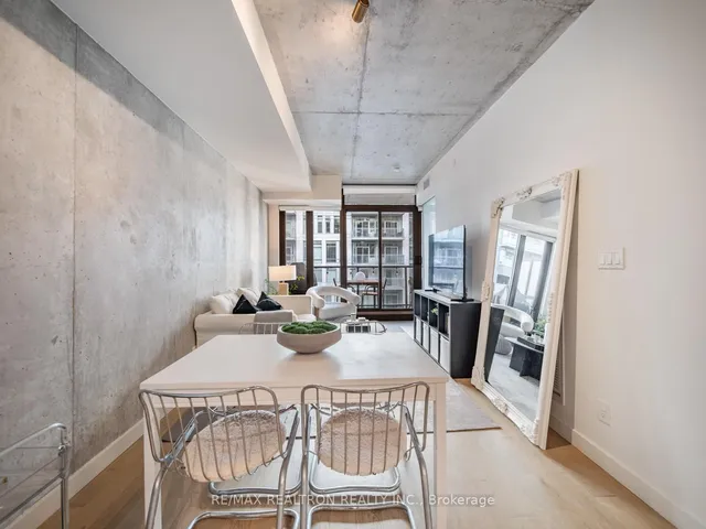 Additional image 15 of 111 Bathurst St Unit 1217