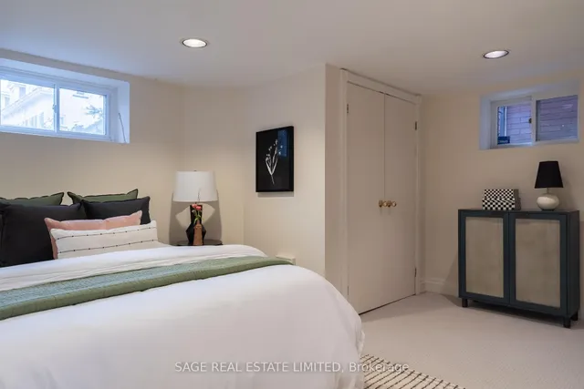 Additional image 45 of 57 Castle Frank Rd