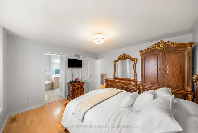 Additional image 29 of 32 Rowland St