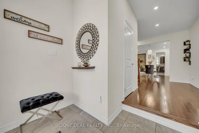 Additional image 6 of 10 Lola Cres