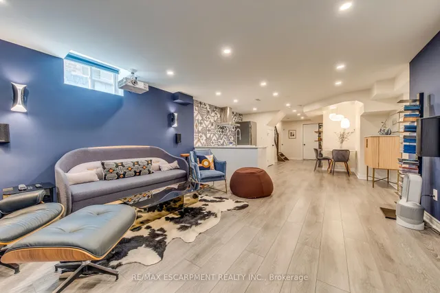 Additional image 39 of 12 Riva Crt