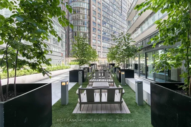 Additional image 15 of 955 Bay St Unit 907