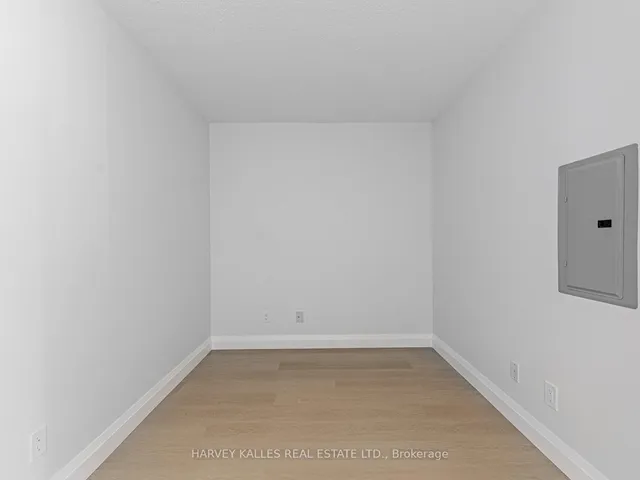 Additional image 16 of 18 Yonge St Unit 3013