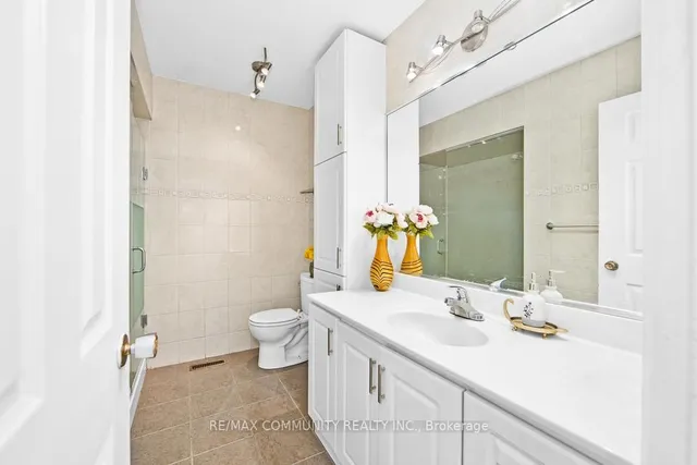 Additional image 20 of 17 Tineta Cres