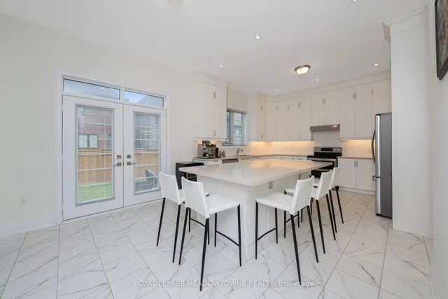 Additional image 50 of 23 Abigail Grace Cres