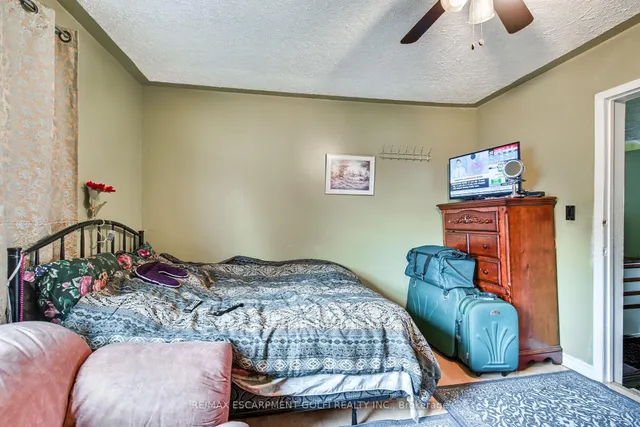 Additional image 18 of 412 Red Oak Ave