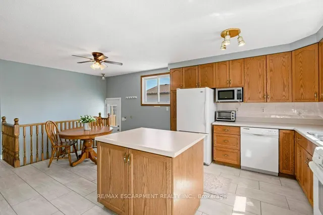 Additional image 4 of 121 Gordon Drummond Ave