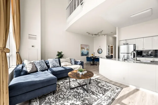 Additional image 10 of 1720 Eglinton Ave Unit 108